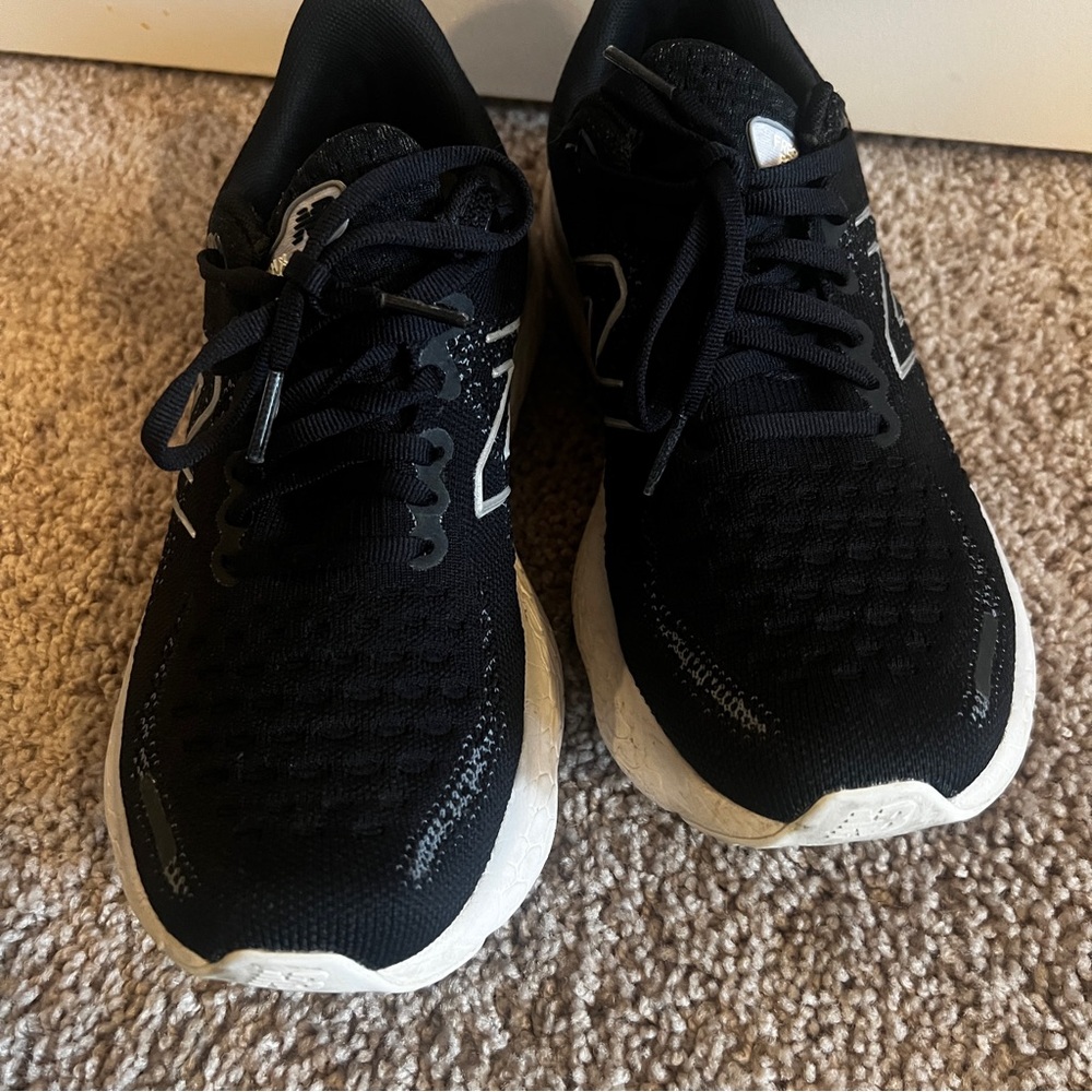New Balance Fresh Foam - Picture 2 of 6